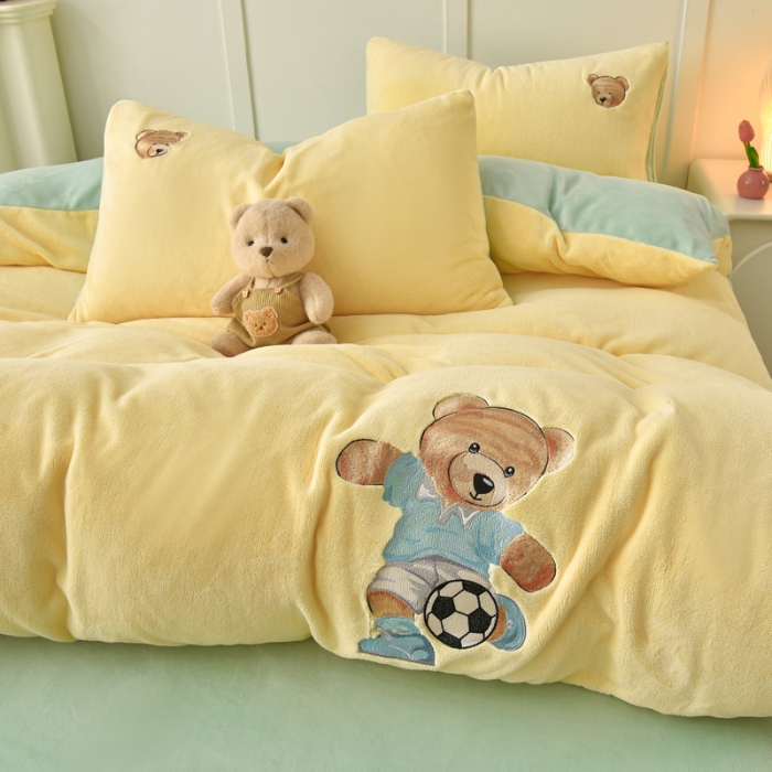 91家纺网 家纺一手货源 找家纺 （总）牵依 2025新款高克重绣花牛奶绒四件套