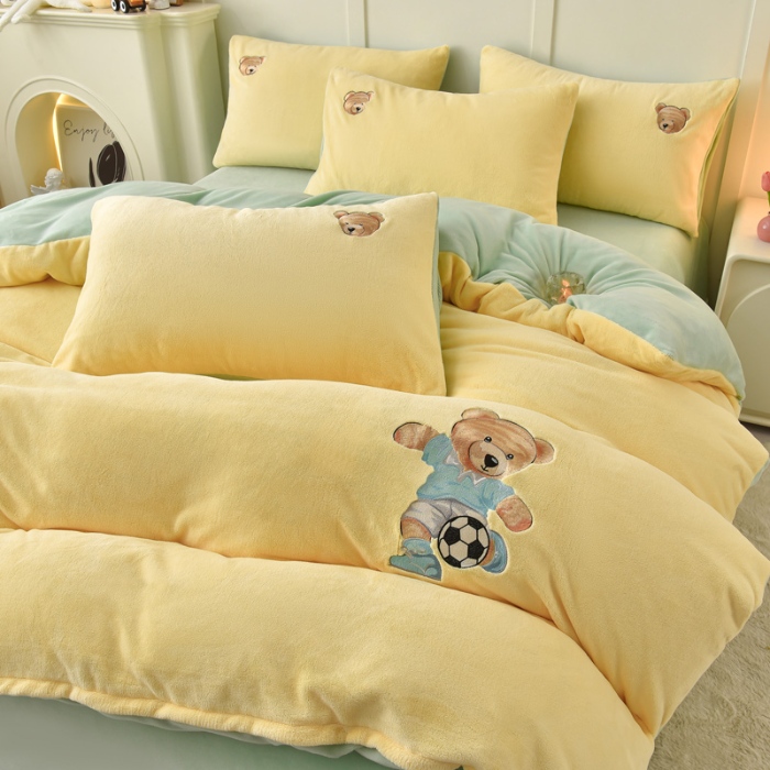 91家纺网 家纺一手货源 找家纺 （总）牵依 2025新款高克重绣花牛奶绒四件套