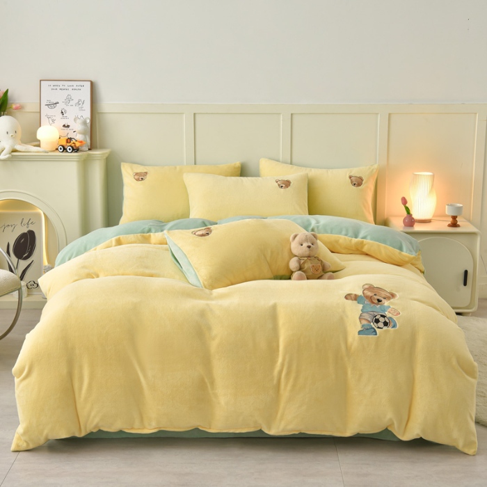 91家纺网 家纺一手货源 找家纺 （总）牵依 2025新款高克重绣花牛奶绒四件套