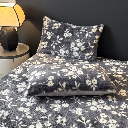 91家纺网 家纺一手货源 找家纺 （总）2025新款美拉德印花兔毛枕套