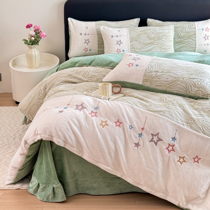 （总）【苏东来】2025高端加厚保暖纯色甜美公主赫本风法式工艺款雕花牛奶绒四件套清新少女婴儿法莱兔绒四件套