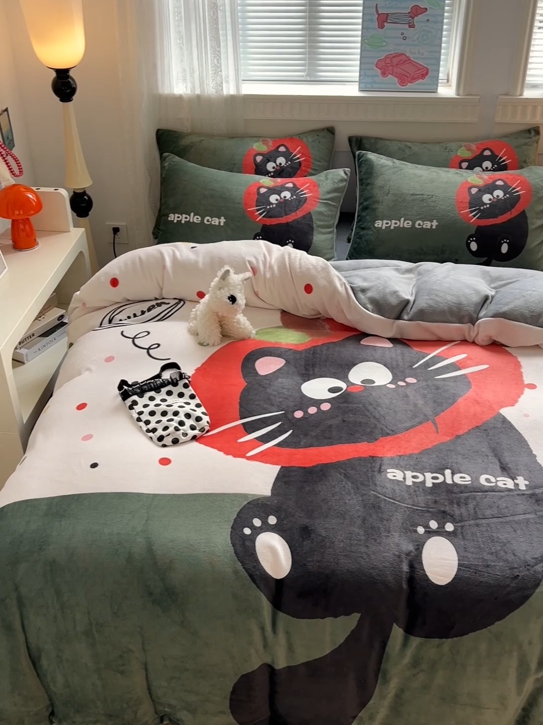 91家纺网 家纺一手货源 找家纺 喜梦缘 2025年新款大版小版卡通牛奶绒四件套 喵咪