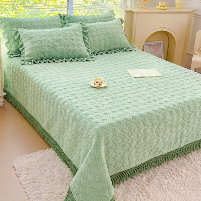 91家纺网 家纺一手货源 找家纺 （总）佰诗特 牛奶绒夹棉流苏单床盖 立体浮雕花绒单品被套三件套床盖四件套保暖套件