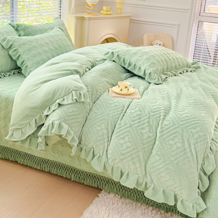 91家纺网 家纺一手货源 找家纺 （总）佰诗特 牛奶绒夹棉流苏单床盖 立体浮雕花绒单品被套三件套床盖四件套保暖套件