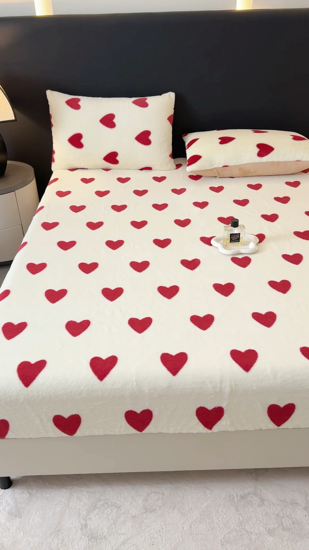 91家纺网 家纺一手货源 找家纺 （总）2025新款印花兔毛绒高克重单床笠床笠单件