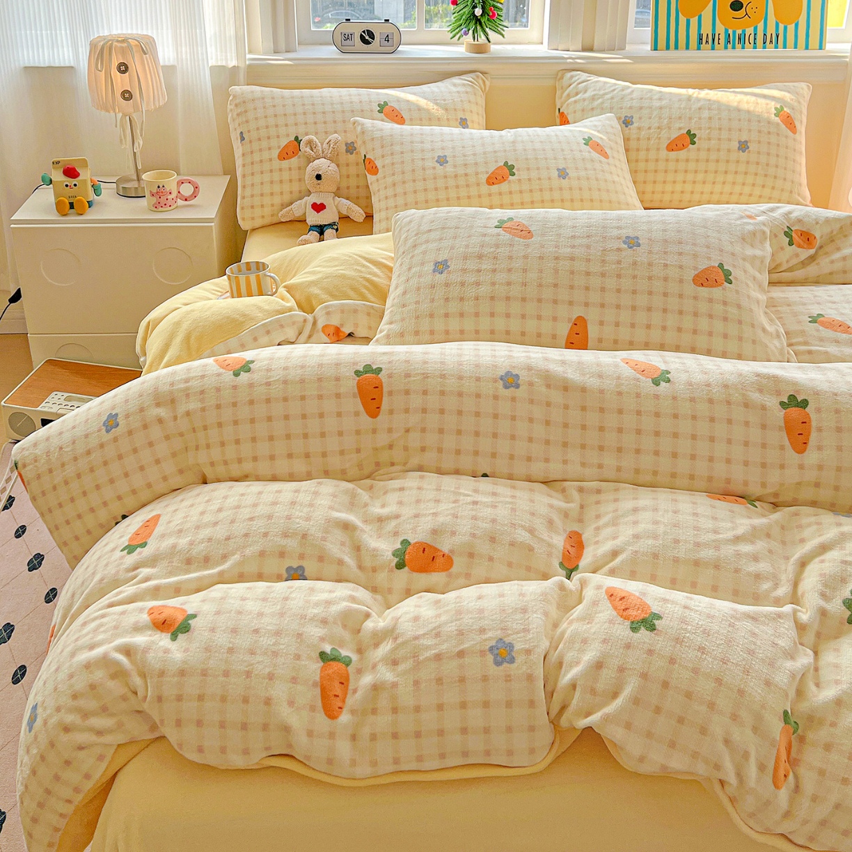 91家纺网 家纺一手货源 找家纺 （总）2025新款加厚款小清新牛奶绒印花四件套床单款床笠单被套