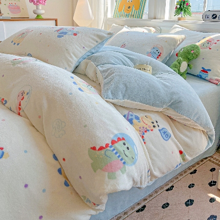 91家纺网 家纺一手货源 找家纺 （总）2025新款加厚款小清新牛奶绒印花四件套床单款床笠单被套