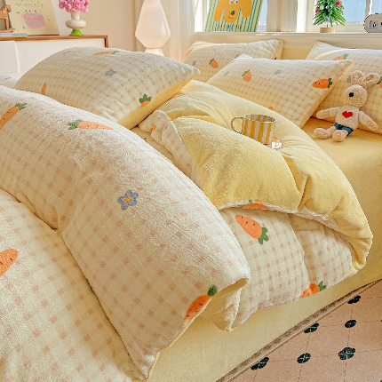 91家纺网 家纺一手货源 找家纺 （总）2025新款加厚款小清新牛奶绒印花四件套床单款床笠单被套