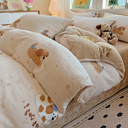 91家纺网 家纺一手货源 找家纺 （总）2025新款加厚款小清新牛奶绒印花四件套床单款床笠单被套