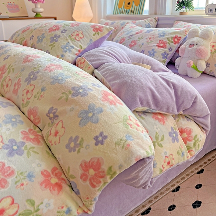 91家纺网 家纺一手货源 找家纺 （总）2025新款小清新牛奶绒印花四件套床单款床笠款套件单被套