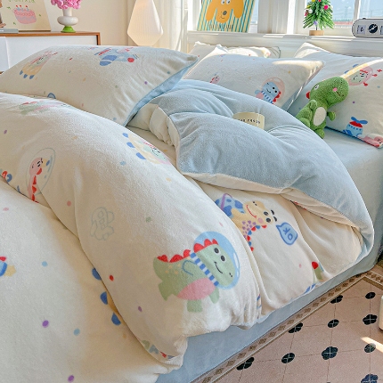 91家纺网 家纺一手货源 找家纺 （总）2025新款小清新牛奶绒印花四件套床单款床笠款套件单被套