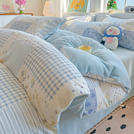 91家纺网 家纺一手货源 找家纺 （总）2025新款小清新牛奶绒印花四件套床单款床笠款套件单被套