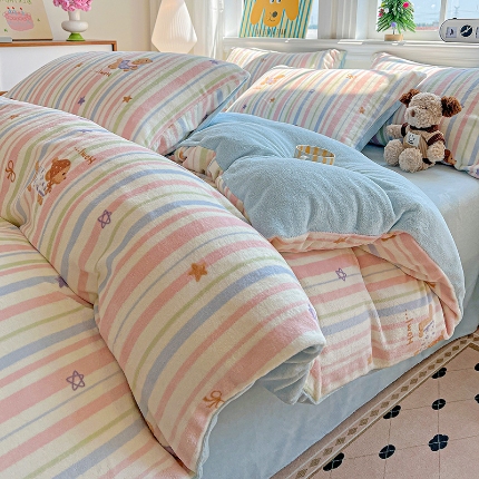 91家纺网 家纺一手货源 找家纺 （总）2025新款小清新牛奶绒印花四件套床单款床笠款套件单被套