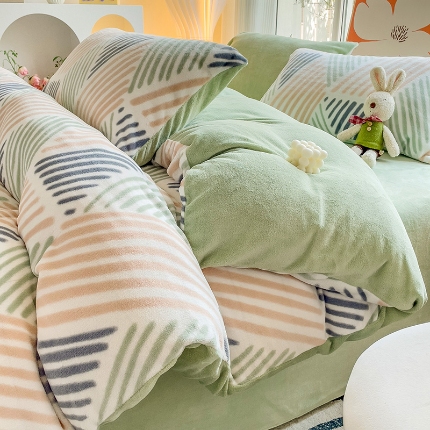 91家纺网 家纺一手货源 找家纺 （总）2025新款小清新牛奶绒印花四件套床单款床笠款套件单被套