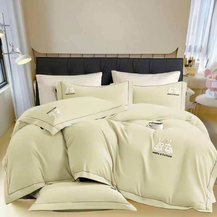 91家纺网 家纺一手货源 找家纺 2025秋冬全棉轻磨毛长绒棉贴布绣四件套比心兔糸列