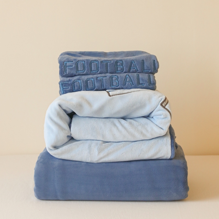 91家纺网 家纺一手货源 找家纺 （总）2025新款A类加厚足球篮球卡通贴布绣牛奶绒四件套冬季儿童三件套床单床笠保暖套件