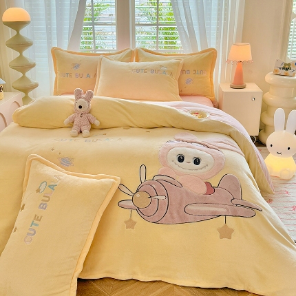 苏米娜2025秋冬新品大版卡通230g牛奶绒兔毛贴布绣婴儿绒四件套--童梦园系列 童梦园-嫩黄