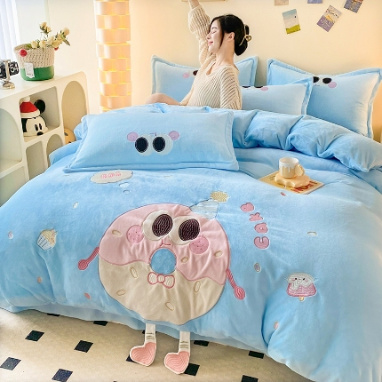 漫布云2025秋冬新品大版卡通230g牛奶绒兔毛贴布绣婴儿绒四件套--甜甜圈系列  甜甜圈--婴儿蓝