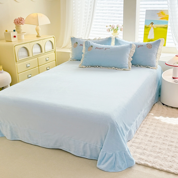 91家纺网 家纺一手货源 找家纺 漫布云2025秋冬新品大版卡通230g牛奶绒兔毛贴布绣婴儿绒四件套--可爱兔系列   可爱兔-婴儿蓝