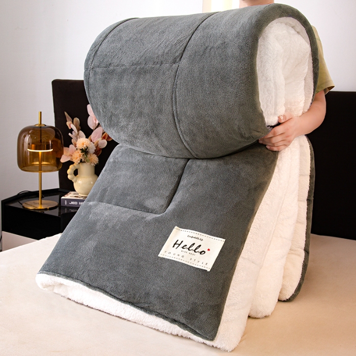 91家纺网 家纺一手货源 找家纺 2025新款床上用品加厚保暖牛奶绒被子羊羔绒被芯学生宿舍单人棉被