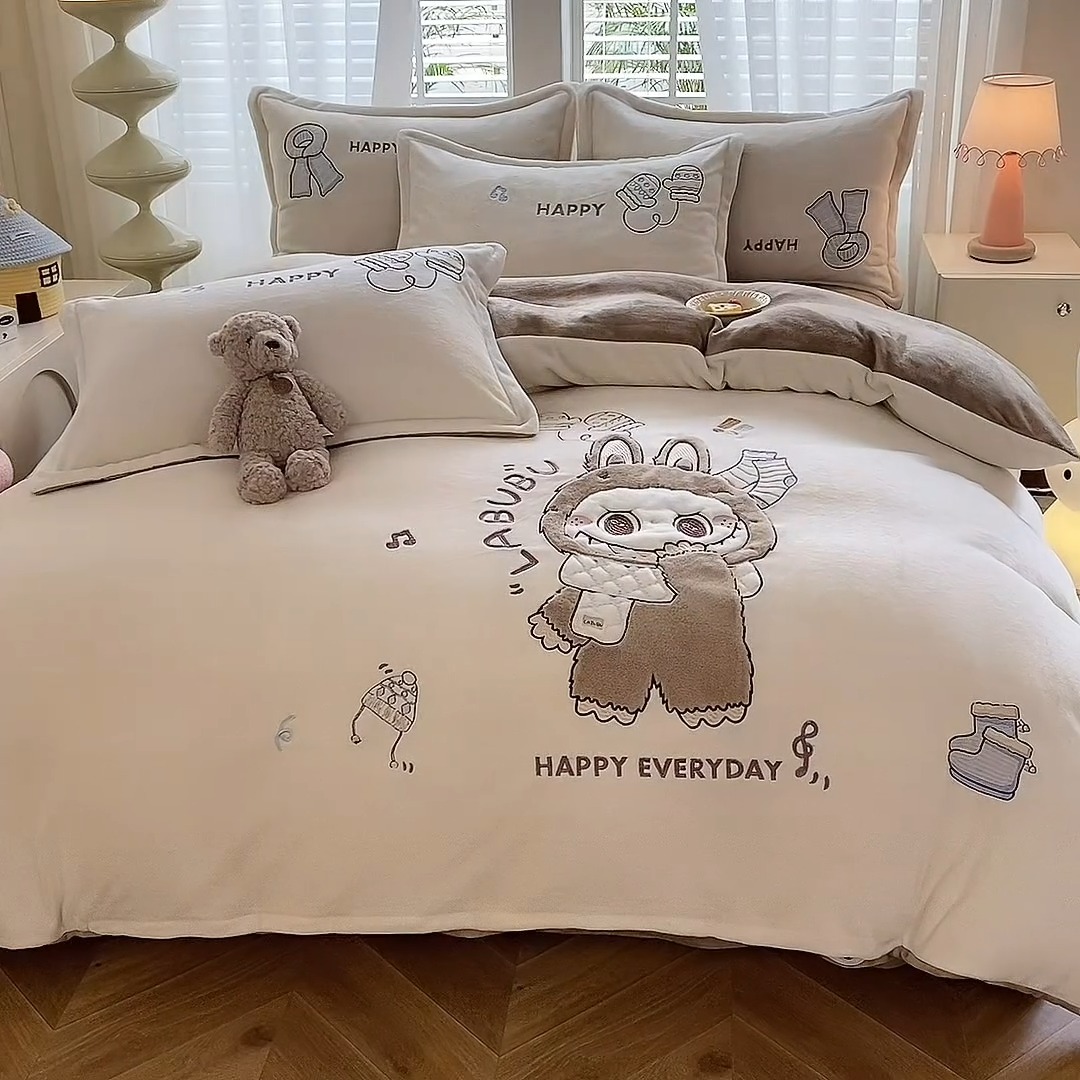 91家纺网 家纺一手货源 找家纺 （总）（总）漫布云2025秋冬新品大版卡通230g牛奶绒兔毛贴布绣婴儿绒四件套--布林系列  