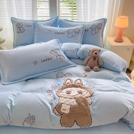 （总）漫布云2025秋冬新品大版卡通230g牛奶绒兔毛贴布绣婴儿绒四件套--布林系列   布林-婴儿蓝