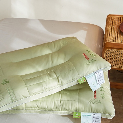 91家纺网 家纺一手货源 找家纺 兴丝露枕芯 艾草护颈枕 护颈劲椎枕 花草保健枕 羽丝绒枕芯 定型护颈枕