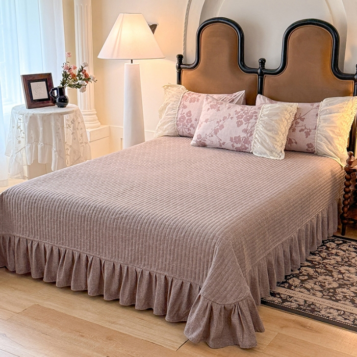 91家纺网 家纺一手货源 找家纺 苏米娜2025秋冬新款法式复古双层花边大蕾丝水洗棉亚麻床盖款四件套全棉纯棉印花小碎花四件套   粉黛  