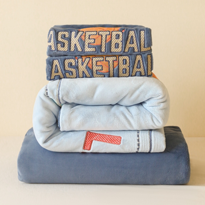 91家纺网 家纺一手货源 找家纺 （总）2025新款A类加厚足球篮球卡通贴布绣牛奶绒四件套冬季儿童三件套床单床笠保暖套件