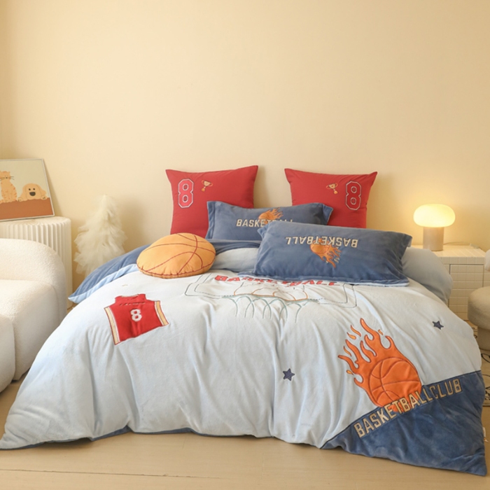 91家纺网 家纺一手货源 找家纺 （总）2025新款A类加厚足球篮球卡通贴布绣牛奶绒四件套冬季儿童三件套床单床笠保暖套件