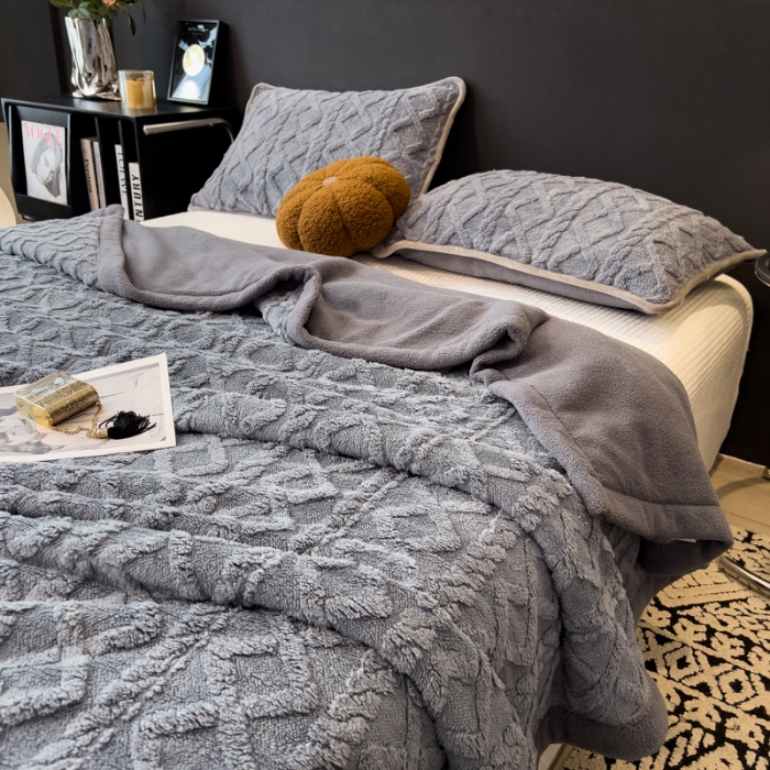 91家纺网 家纺一手货源 找家纺 （总） 2025新款2025塔芙绒毛毯加厚舒棉绒绒盖毯牛奶绒办公室午睡珊瑚绒披肩沙发毯被子