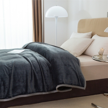 91家纺网 家纺一手货源 找家纺 （总）兰紫橙家纺 2025新款跨境纯色云貂绒360克包边毛毯毯子多功能盖毯