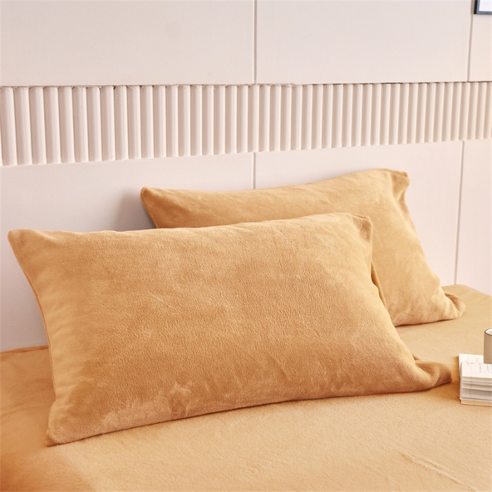 91家纺网 家纺一手货源 找家纺 （总）兰紫橙家纺 2025新款简约纯色单面200克重牛奶绒枕套