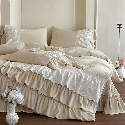 91家纺网 家纺一手货源 找家纺 （总）惯盈家纺 2025新款秋冬A类牛奶绒浮雕刺绣法式公主裙床裙款床盖款四件套-里约油画(含买家秀）