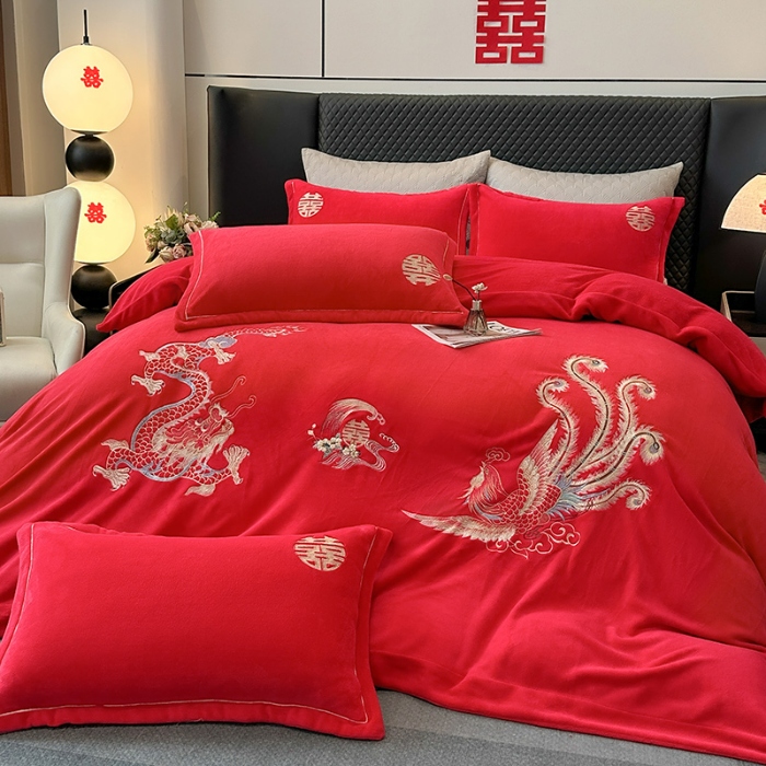 91家纺网 家纺一手货源 找家纺 苏米娜秋冬230g全消光牛奶绒四件套婚庆大红结婚牛奶绒床裙款四件套龙凤百子喜庆被套牛奶绒床盖款四件套 龙凤吉祥