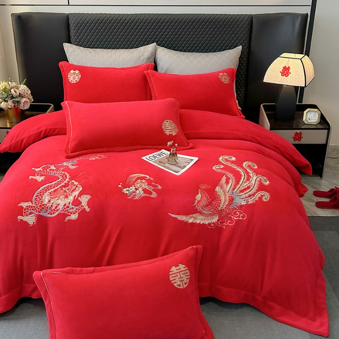 91家纺网 家纺一手货源 找家纺 苏米娜秋冬230g全消光牛奶绒四件套婚庆大红结婚牛奶绒床裙款四件套龙凤百子喜庆被套牛奶绒床盖款四件套 龙凤吉祥