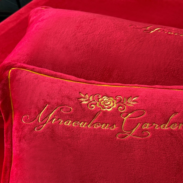 91家纺网 家纺一手货源 找家纺 苏米娜秋冬230g全消光牛奶绒四件套婚庆大红结婚牛奶绒床裙款四件套龙凤百子喜庆被套牛奶绒床盖款四件套  倾城 