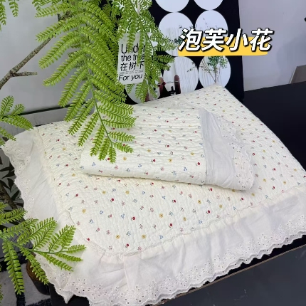 91家纺网 家纺一手货源 找家纺 （总）赫本纯棉床盖三件套 韩国碎花纯棉床盖三件套全棉夹棉床单花边可机洗