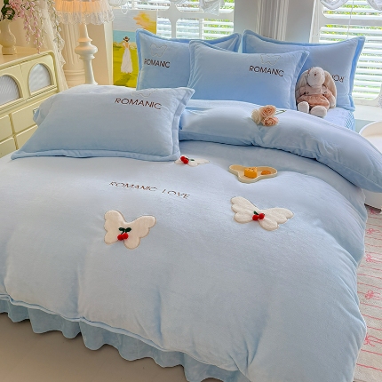 91家纺网 家纺一手货源 找家纺 （总）苏米娜家纺SUMINA 2025新款简约ins风A类全消光230g牛奶绒公主绒四件套床裙款被套系列