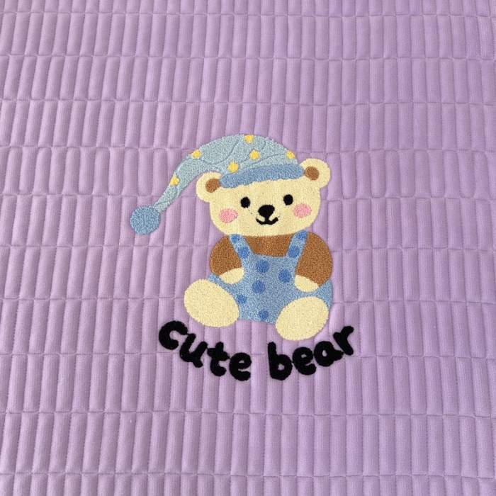 91家纺网 家纺一手货源 找家纺 2025A类牛奶绒绣花夹棉床盖 床垫床褥榻榻米薄垫子冬季加绒毛毯加绒法莱绒床单盖毯绣花枕套单品三件套