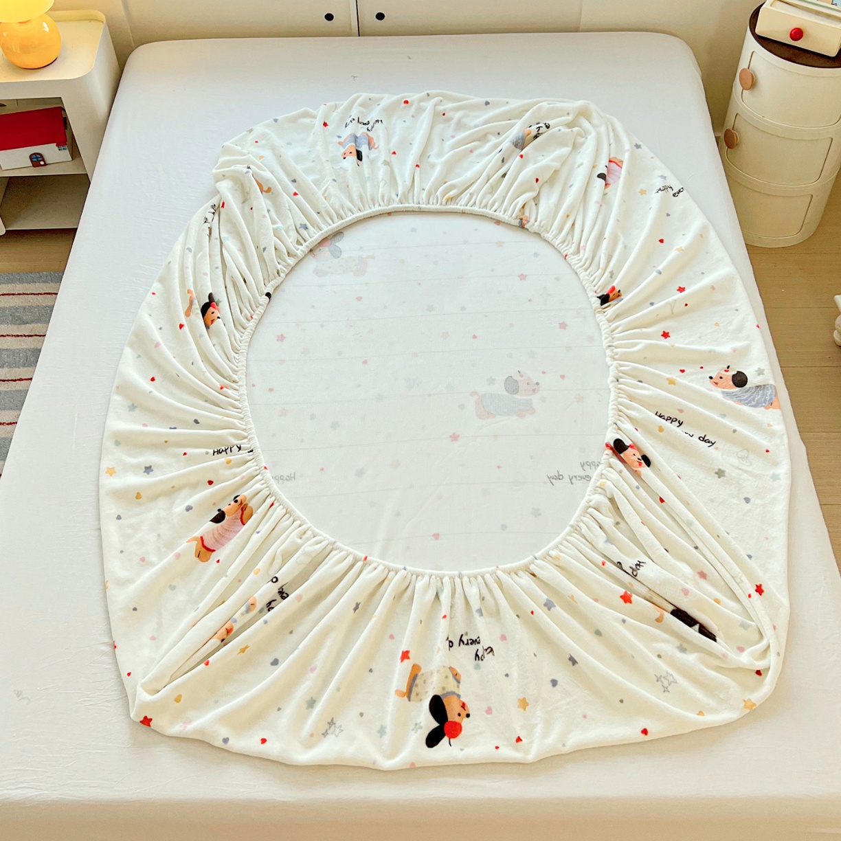 91家纺网 家纺一手货源 找家纺 （总）2025新款加厚A类牛奶绒印花床笠床罩床护垫