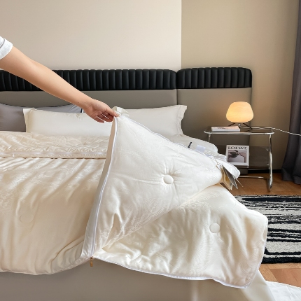 91家纺网 家纺一手货源 找家纺 纪梵茜 A类木本提花大豆被55%大豆蛋白纤维被春秋被加厚冬被二合一拉链子母被