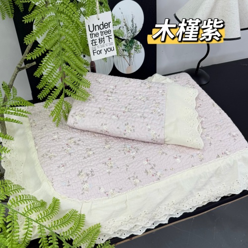 91家纺网 家纺一手货源 找家纺 （总）赫本纯棉床盖三件套 韩国碎花纯棉床盖三件套全棉夹棉床单花边可机洗