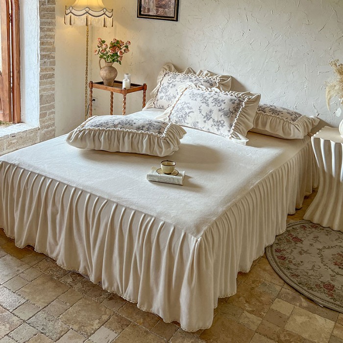 91家纺网 家纺一手货源 找家纺 惯盈家纺 2025新款复古数码印花A类230g牛奶绒床裙款四件套-巴赫旧约系列（含买家秀） 墨纹