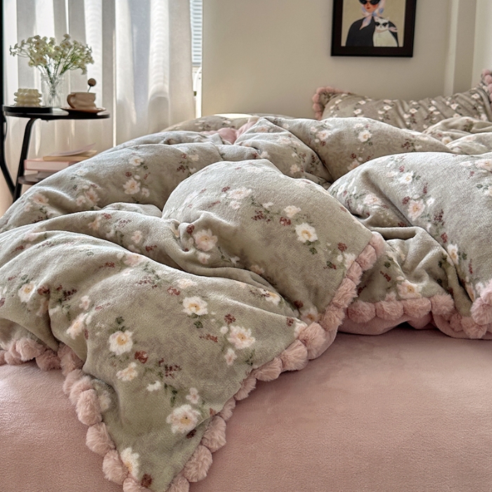 91家纺网 家纺一手货源 找家纺 （总）艾咪-Amy ntmy 2025新款毛球款法式少女风牛奶绒四件套