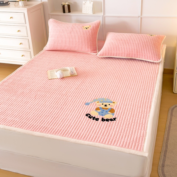 91家纺网 家纺一手货源 找家纺 （总）2025A类牛奶绒绣花夹棉床盖 床垫床褥榻榻米薄垫子冬季加绒毛毯加绒法莱绒床单盖毯绣花枕套单品三件套