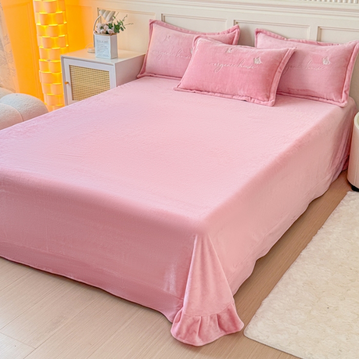 91家纺网 家纺一手货源 找家纺 新2025高克重清新公主风纯色花卉230g牛奶绒贴布绣花刺绣四件套床单被套单品加厚纯色花卉高克重牛奶绒贴布刺绣花四件套 高货粉色（富婆款）