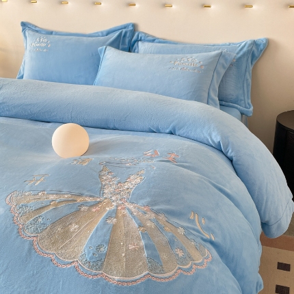 91家纺网 家纺一手货源 找家纺 （总）控价 2025年新款 240克全消光A类卡通少女心大刺绣牛奶绒四件套-公主请开心