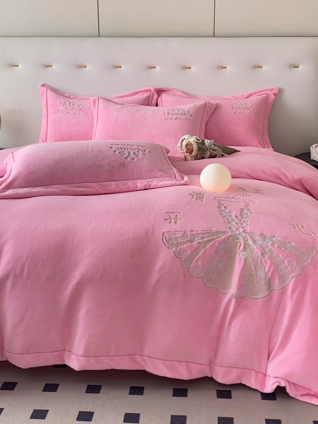 91家纺网 家纺一手货源 找家纺 （总）控价 2025年新款 240克全消光A类卡通少女心大刺绣牛奶绒四件套-公主请开心