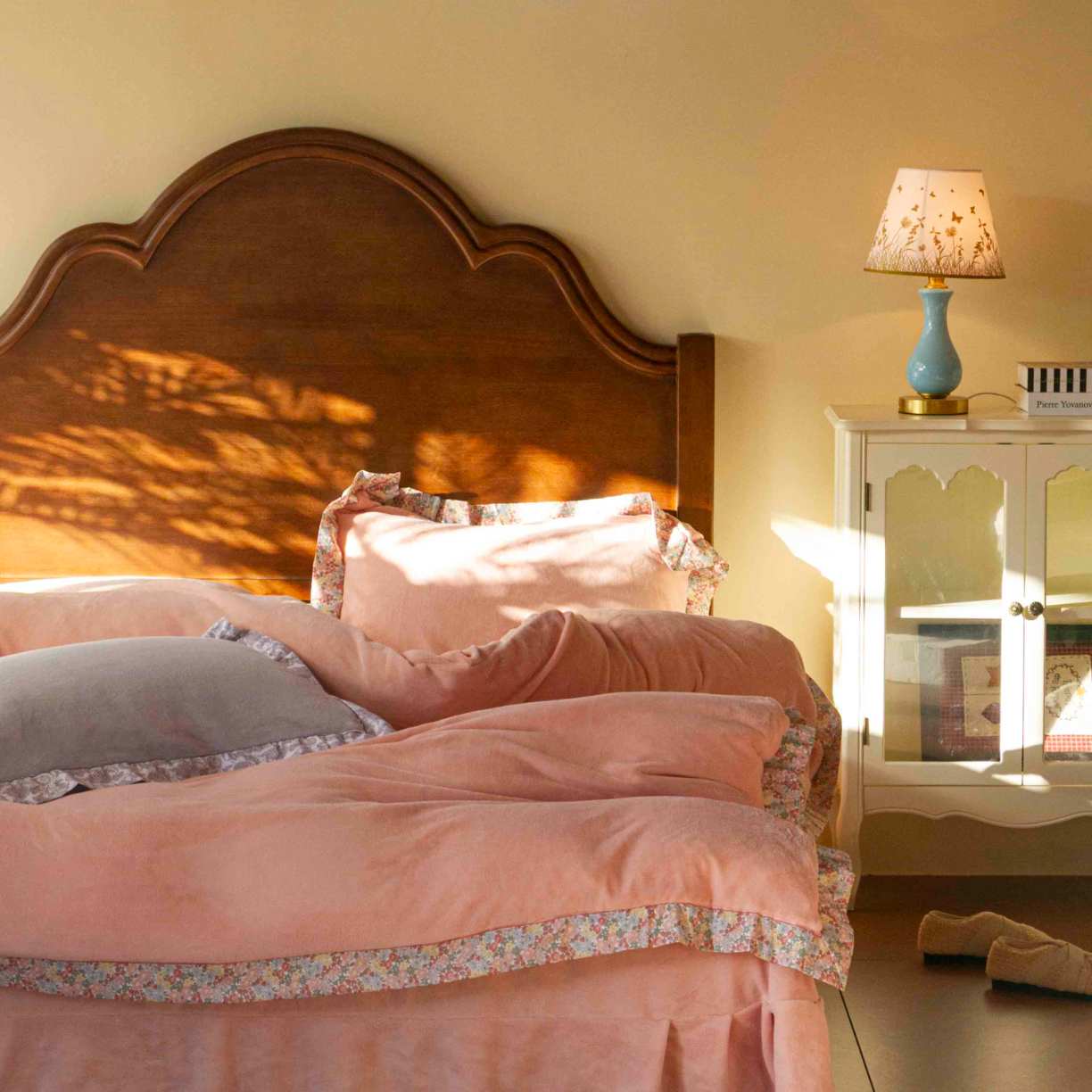 91家纺网 家纺一手货源 找家纺 绒梦里 2025新款高克重全消光工艺款高定云绒牛奶绒四件套云柔秘境 云柔秘境-粉